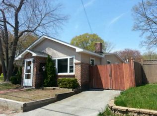 15 Elizabeth Ave, Smithfield, RI 02917