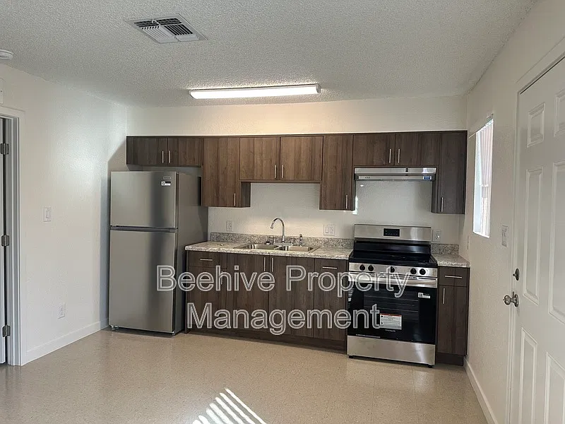 1630 E Monroe St #1