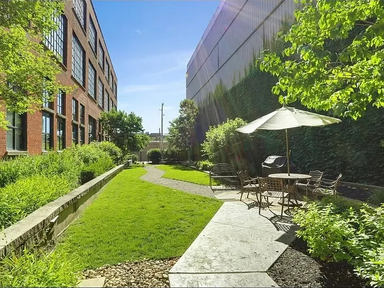 570 S Front St #110 — Photo 10
