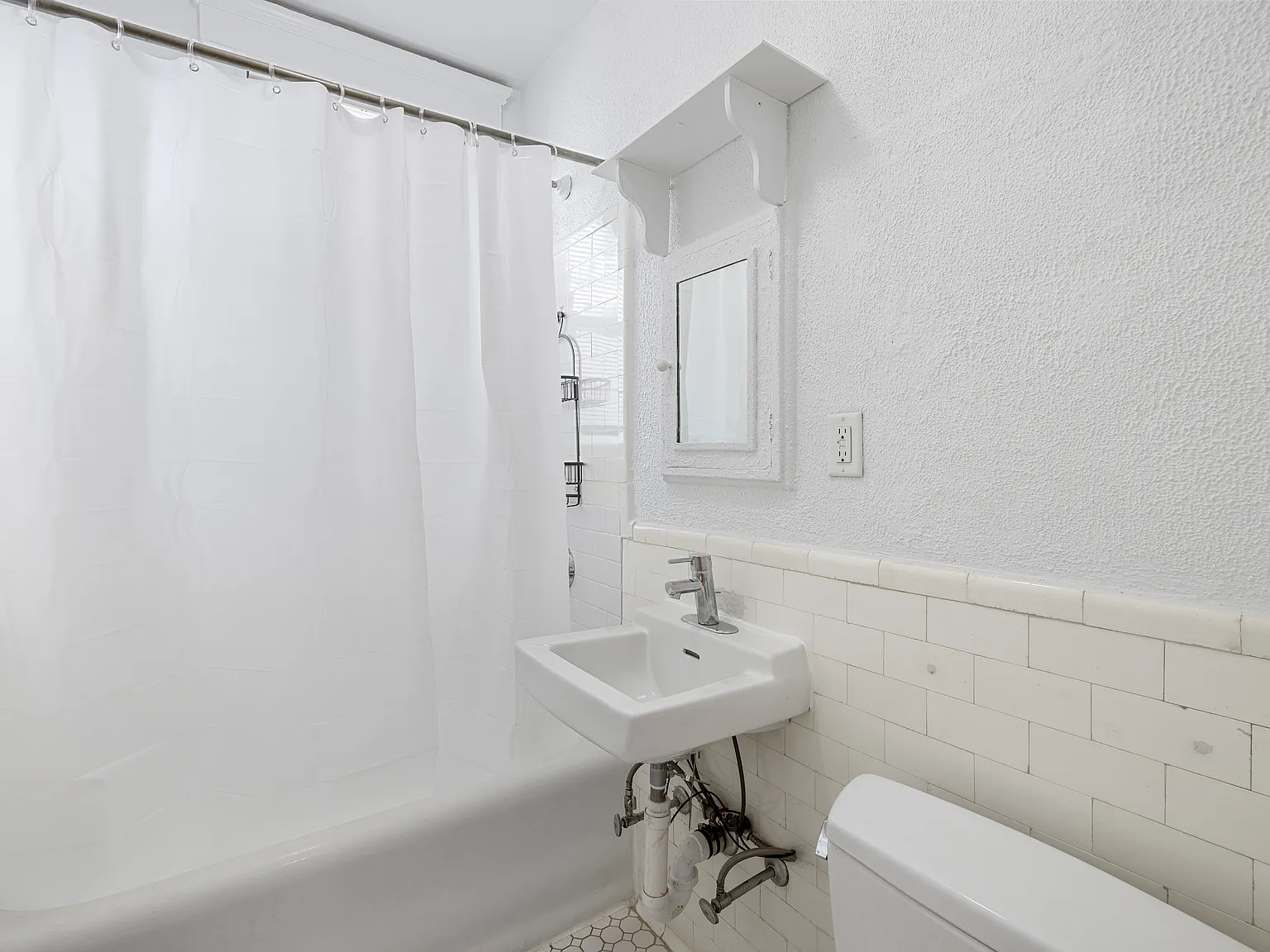 Studio, 420 sqft, $2,000 — Photo 4