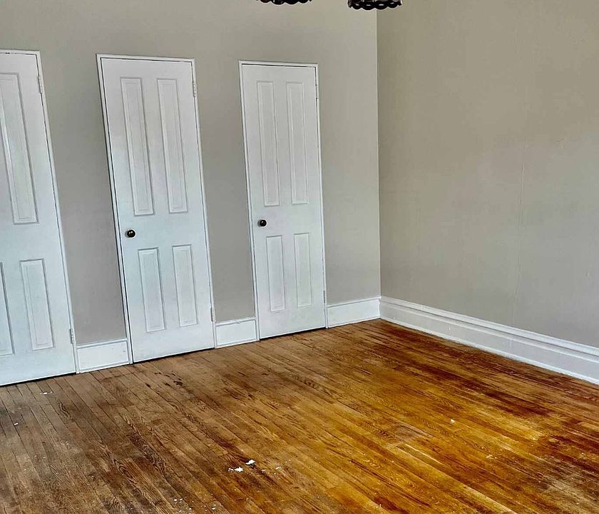 2nd image of 824 Tallow Hill Rd #56-G