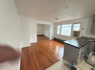 205 Alpine St, Bridgeport, CT 06610