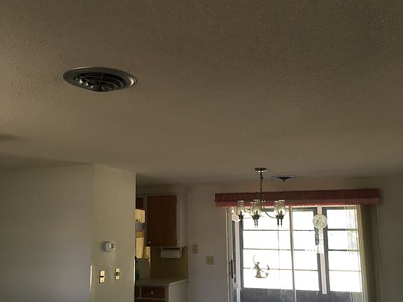 5th image of 2465 Alamander Ave