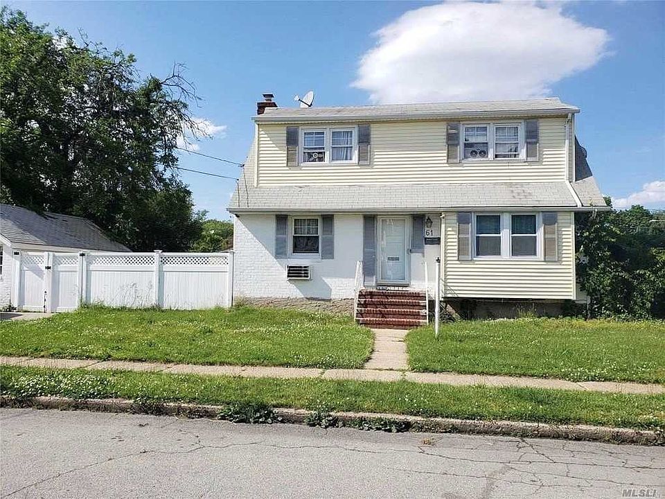 61 Elm St Valley Stream Ny 11580 Zillow