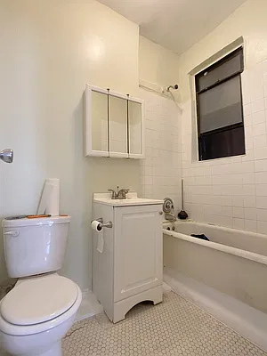 Rented by Oxford Property Group | media 6