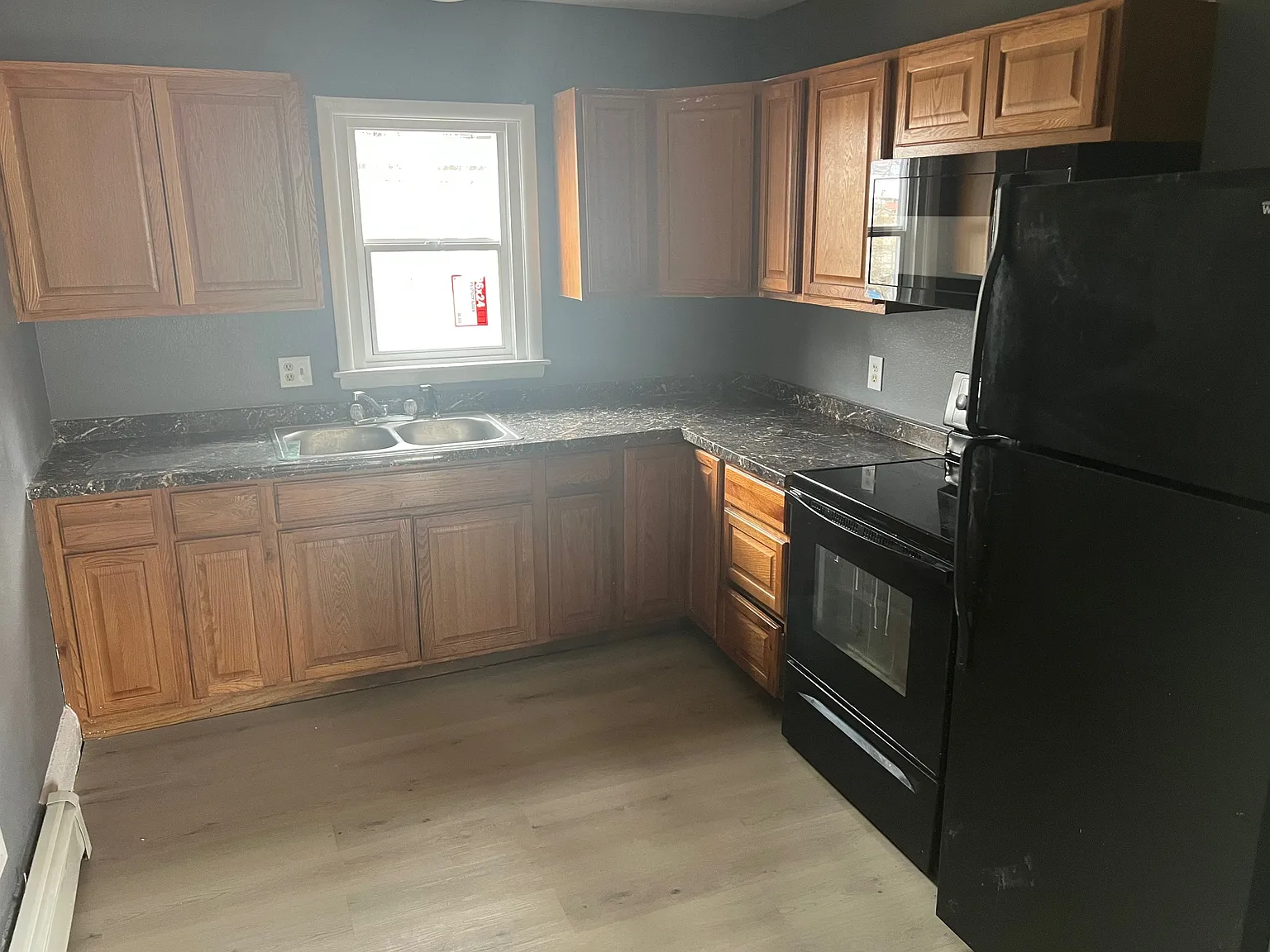 4 bed, 1200 sqft, $1,950 — Photo 1