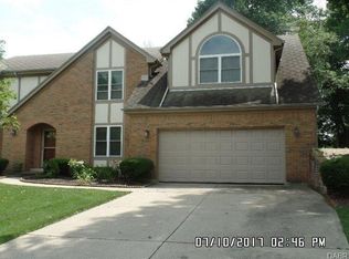 3420 Whispering Meadow Dr, Dayton, OH 45415