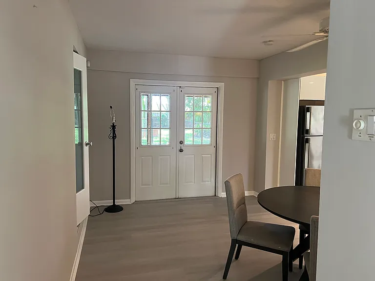 8400 Trotters Ln — Photo 6