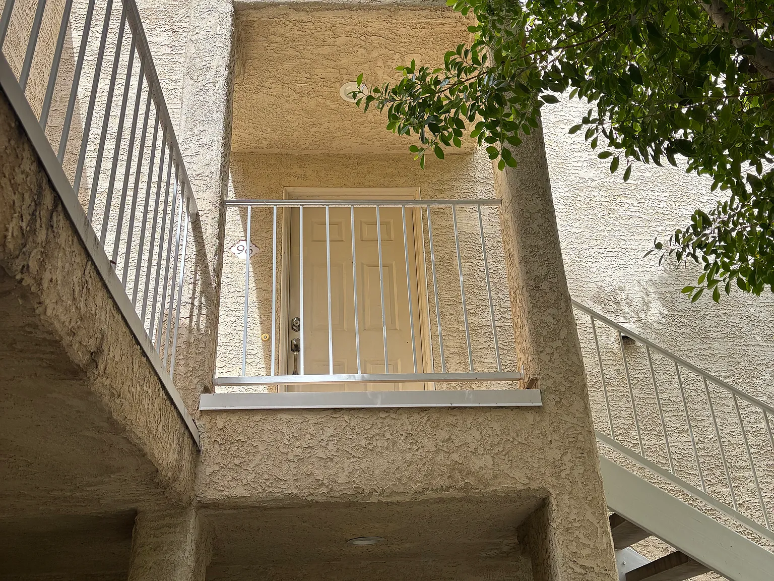 2 bed, 885 sqft, $2,045 — Photo 4
