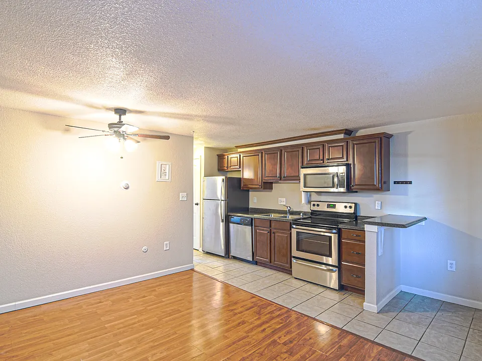 41 S Lincoln St #306