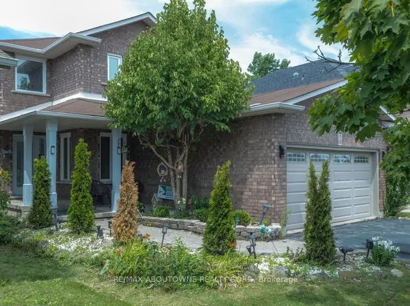 14 Sable Dr, Hamilton, ON L9K 1K9