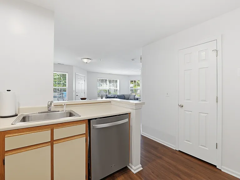 5301 Tudor Dr — Photo 12