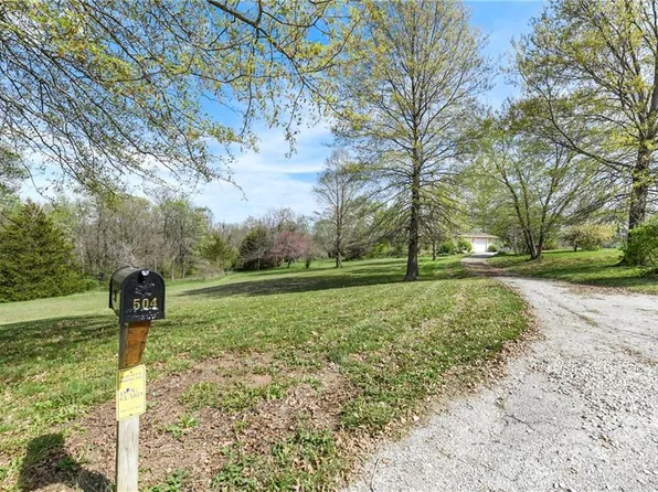 504 S Oak St, Bates City, MO 64011