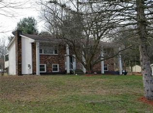 18 Cornfield Rd, Middletown, NY 10940