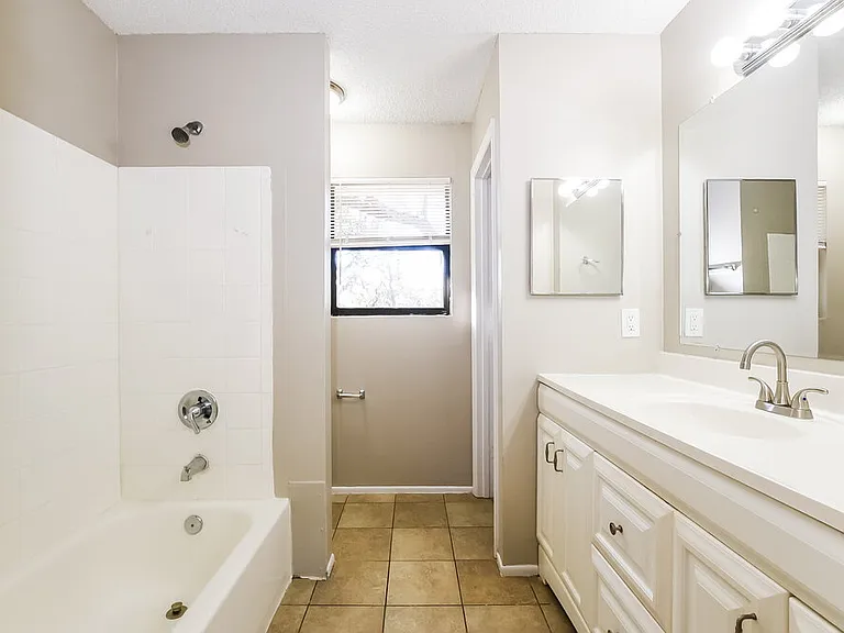 4314 Pine Hill Cir — Photo 12