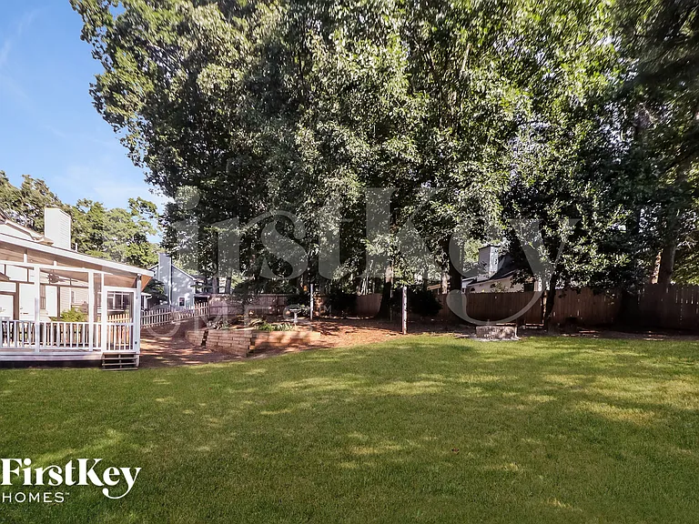 205 Timber Oak Cv — Photo 18