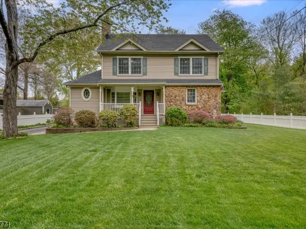 315 Morristown Rd, Long Hill Twp., NJ 07933