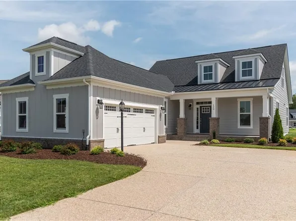 129 Saint Annes, Smithfield, VA 23430