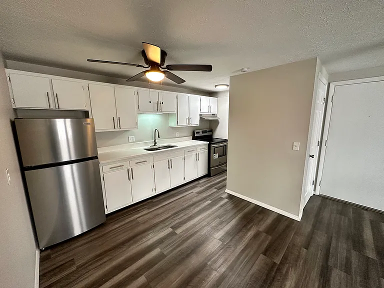 660 S Shore Ct #660 — Photo 7