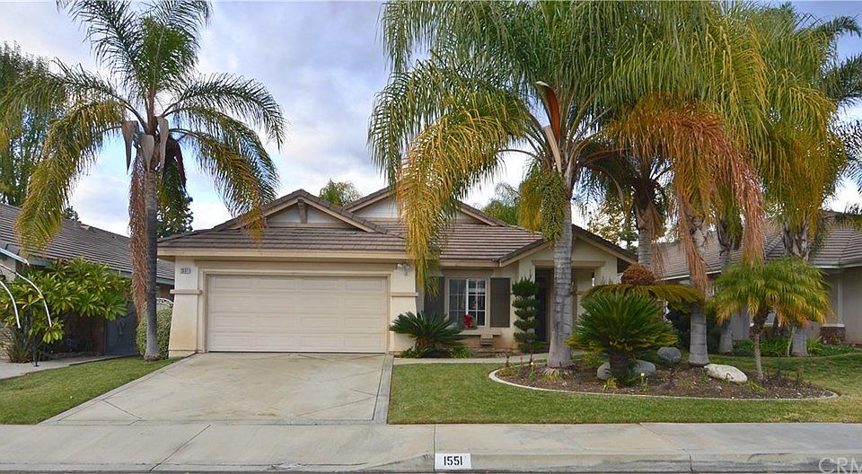 1st image of 1551 Manor Ln