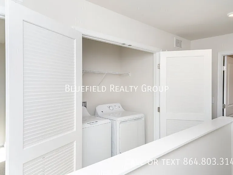 886 Cranbrook Dr — Photo 16