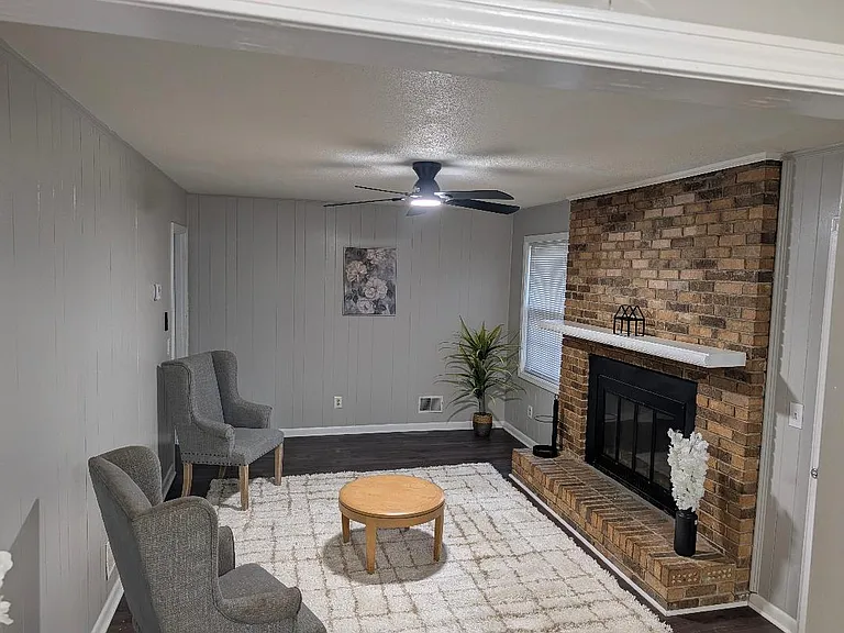 525 Arcola Dr — Photo 9