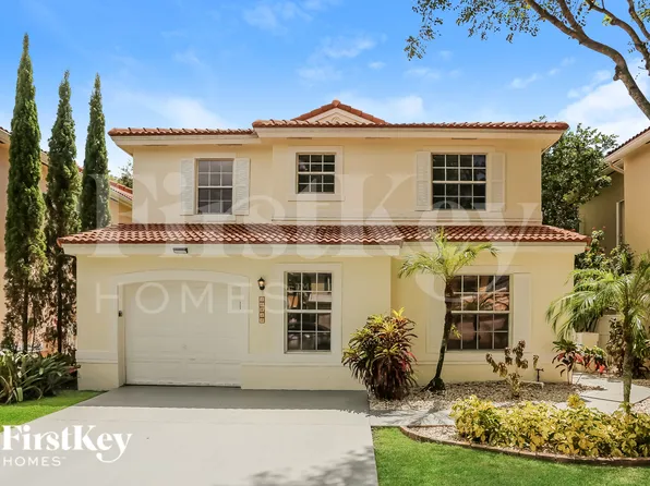 10837 NW 46th Dr, Pompano Beach, FL 33076