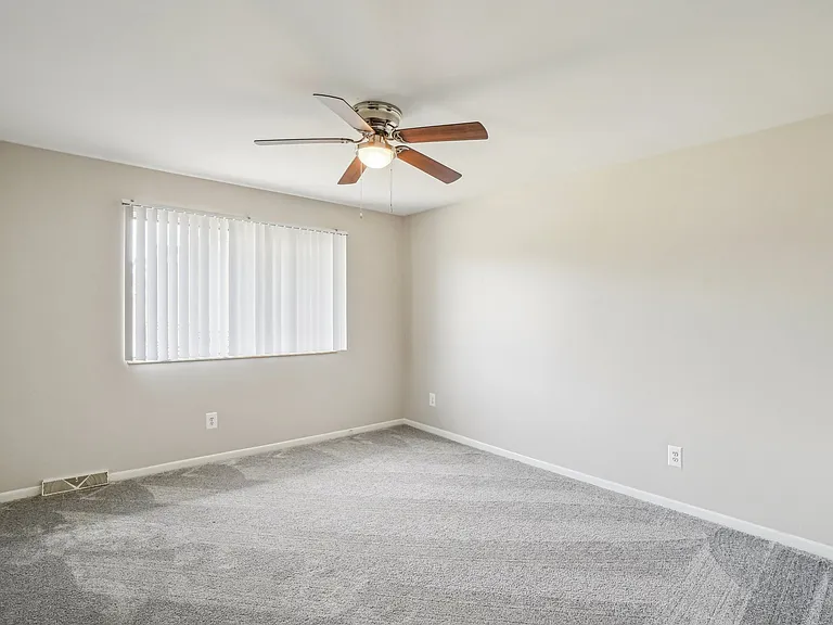 Rivercrest Apartments — Photo 47