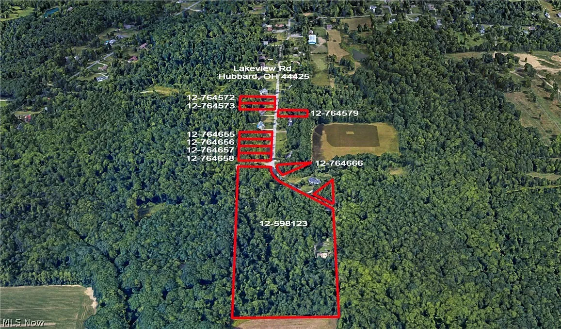 Lakeview Dr photo 1