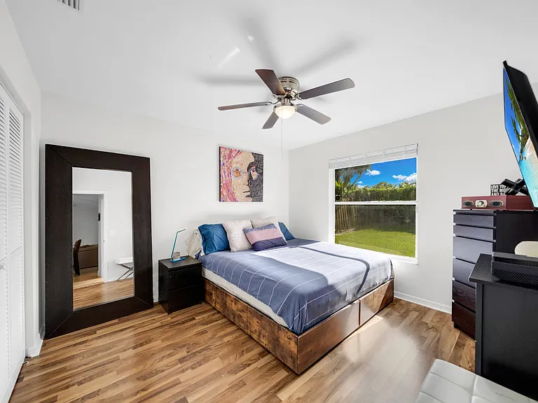 13064 Meadowbreeze Dr — Photo 10