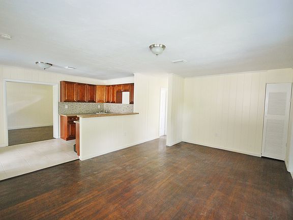 4th image of 2616 Cecelia St