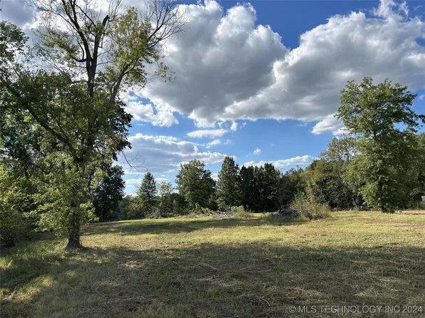 408 N Maple St, Pryor, OK 74361