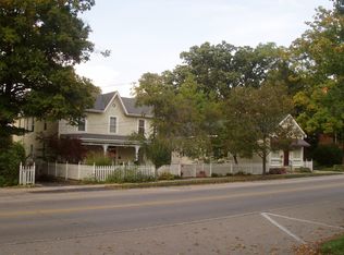 44 E Sharon Rd, Cincinnati, OH 45246