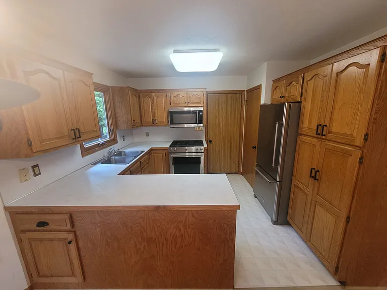 16519 Riley St — Photo 2