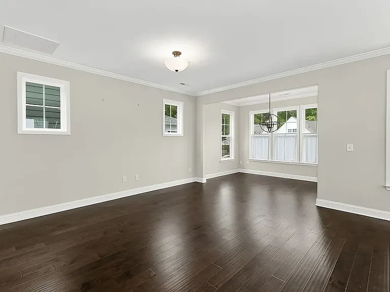 18 Cottage Knoll Cir — Photo 9