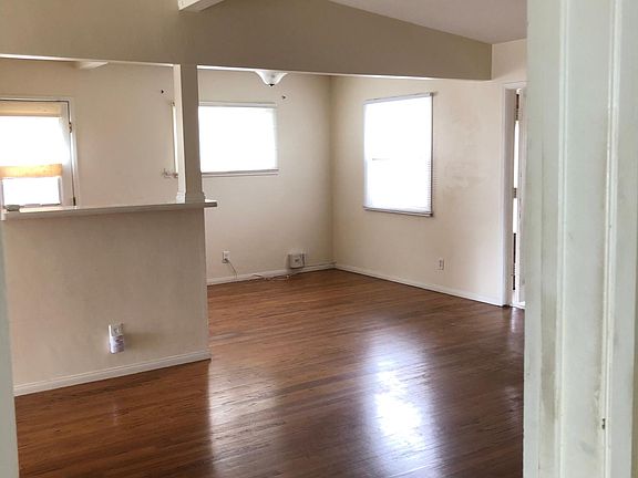 3rd image of 5005 Laurette St