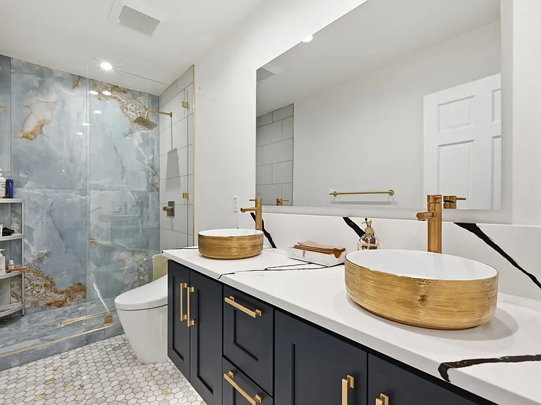 4805 Greystone Dr — Photo 16