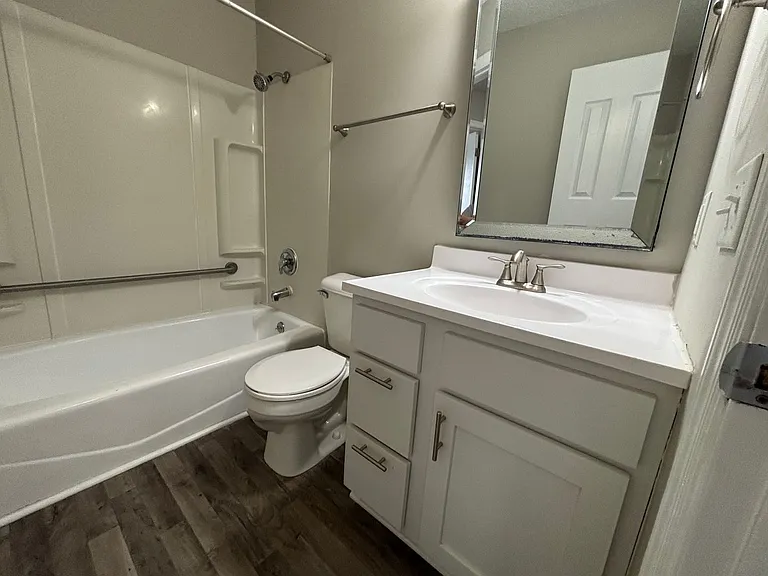 3307 S 133rd St — Photo 21
