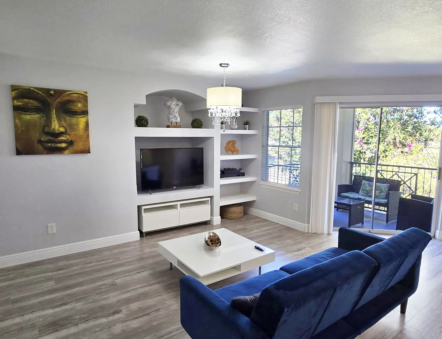 2 bed, 2.0 bath, 1133 sqft, $2,800 — Photo 2