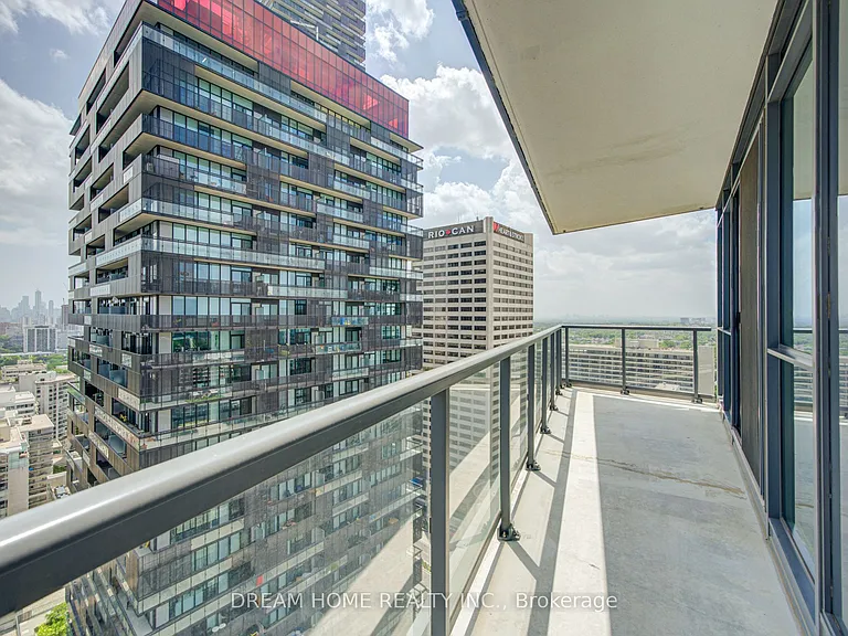 30 Roehampton Ave #2902 — Photo 35