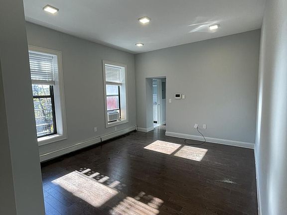 5th image of 60 Hudson St #303