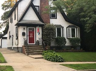 112 Floral Blvd, Floral Park, NY 11001