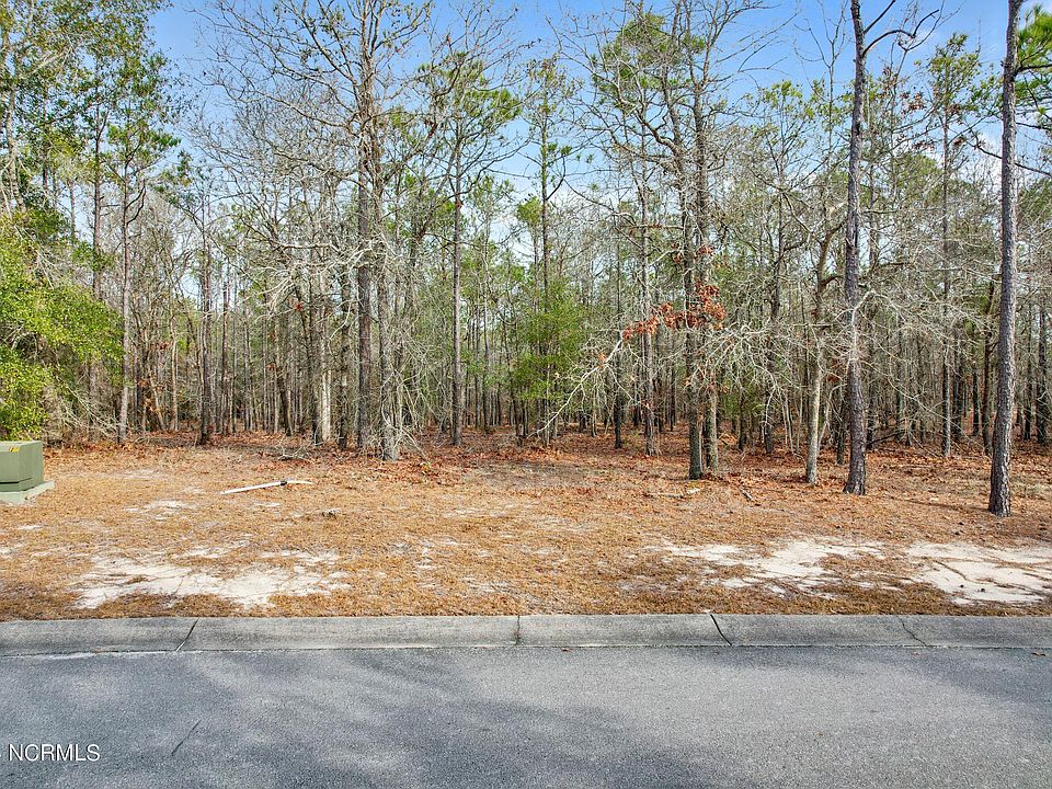 1st image of 522 Estevao Lane SE