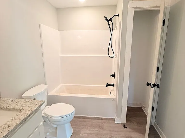 785 Whitehall Rd — Photo 20