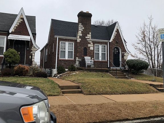 2nd image of 4550 Ruskin Ave