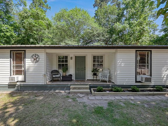 3rd image of 263 Travis Ln