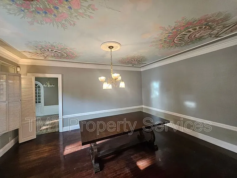 1214 N Pershing Ave — Photo 28