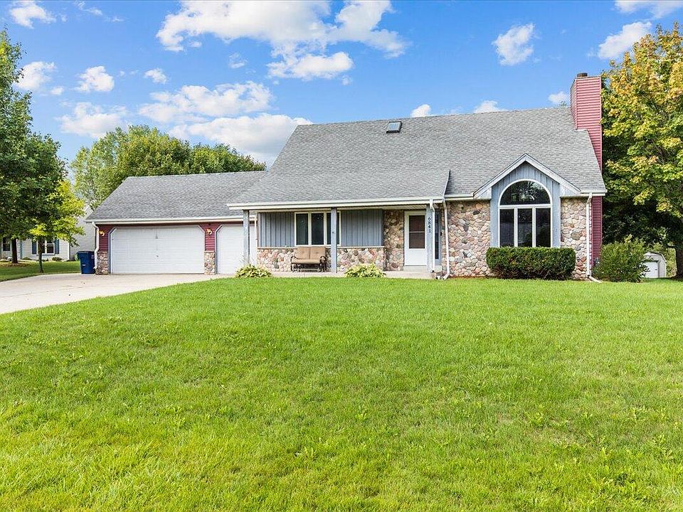 1st image of 6841 Bellvue COURT
