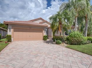 6797 Sun River Rd, Boynton Beach, FL 33437