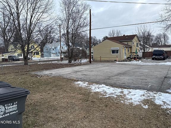 5th image of 5536 Douglas Rd